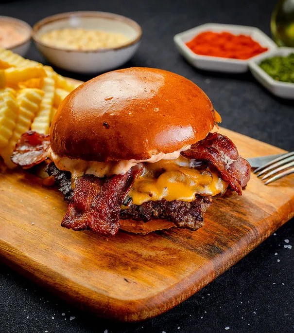 BookNoFees: Bar de tapas – Boom Burger – Bucharest – Boom Burger, foto 2
