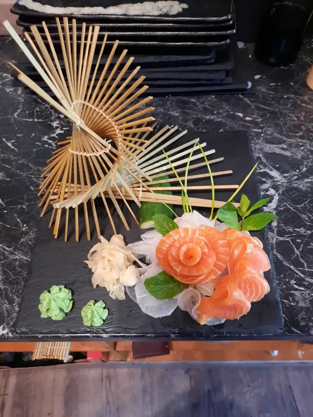 BookNoFees: Restaurante – Hitomi Sushi Bar – Meschede – Hitomi Sushi Bar, foto 2