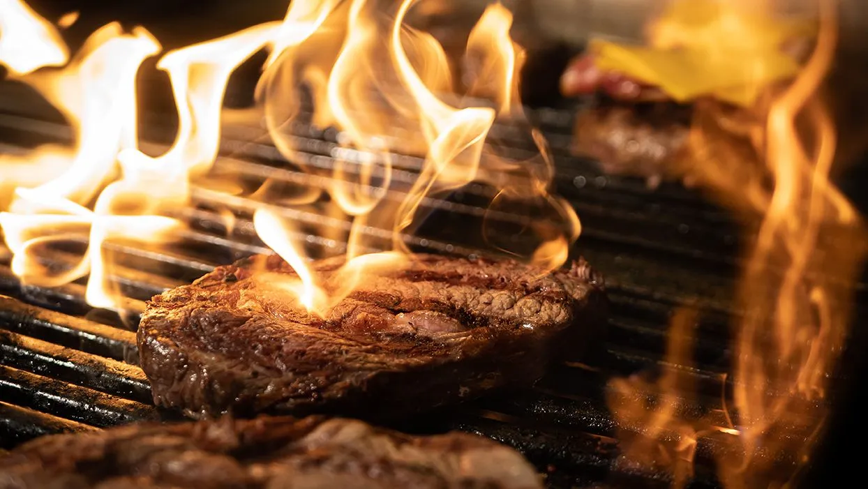BookNoFees: Restaurante – Beef N' Pepper – Warsaw – Carne con chile, foto 1