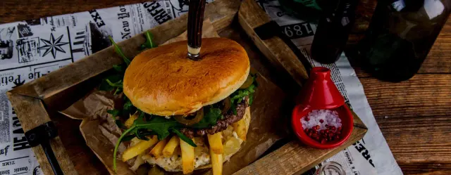 BookNoFees: Night Burger, Warsaw