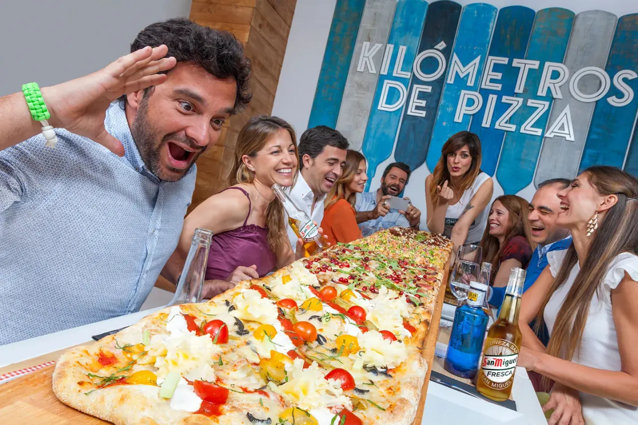 BookNoFees: Restaurante – Kilómetros de Pizza – Madrid – Kilómetros de Pizza, foto 1