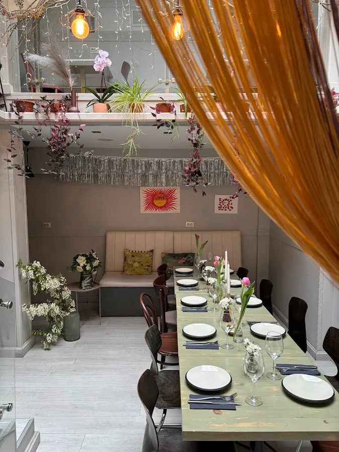 BookNoFees: Restaurante – Miamiam – Belgrade – Miamiam, foto 1