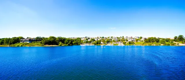 BookNoFees: Tranquilo departamento de vacaciones con balcón y vista al lago – Sundern