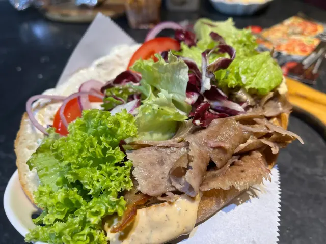 BookNoFees: Bar de tapas – Pivaz Döner Pizza – Arnsberg-Neheim – Pizza Pivaz Döner, foto 3