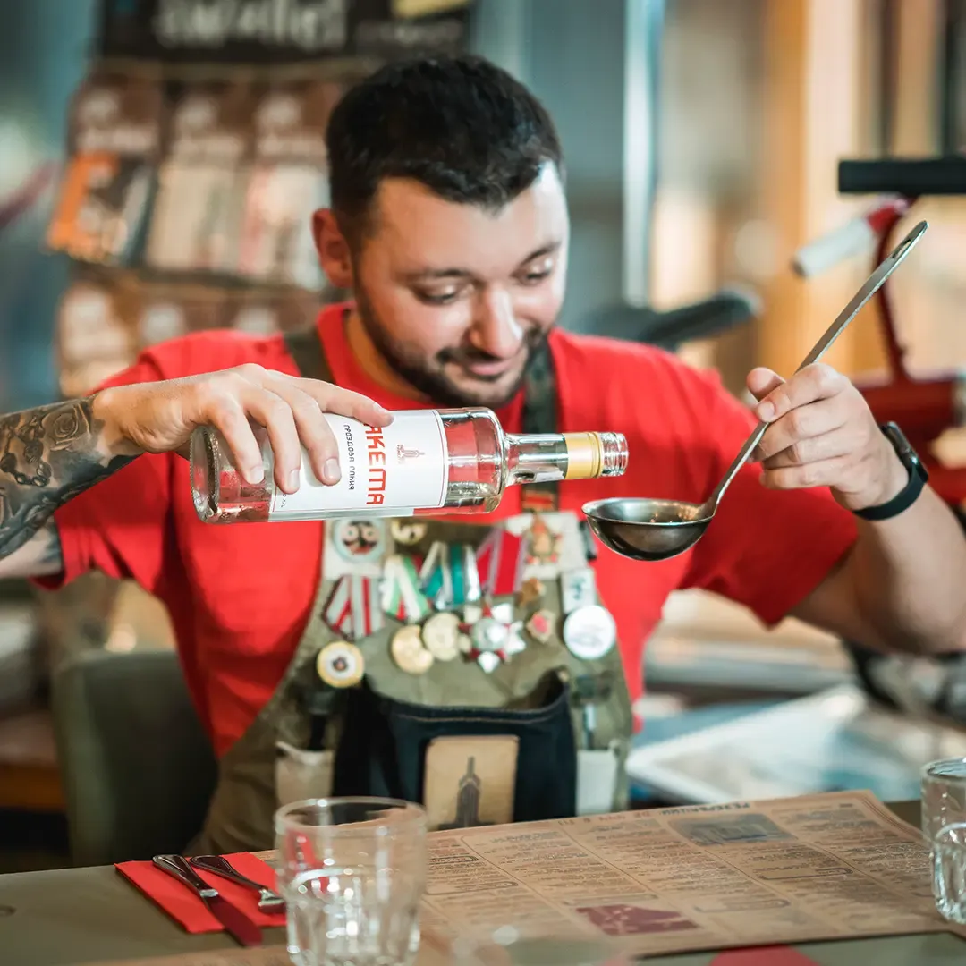 BookNoFees: Restaurante – Raketa – Sofia – Cohete, foto 1