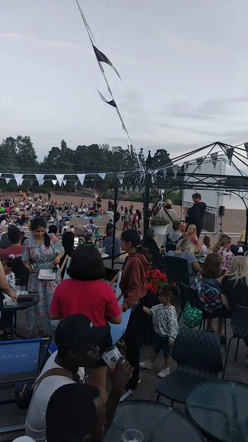 BookNoFees: Cafetería – Cafe Biitsi – Helsinki – Café Biitsi, foto 3