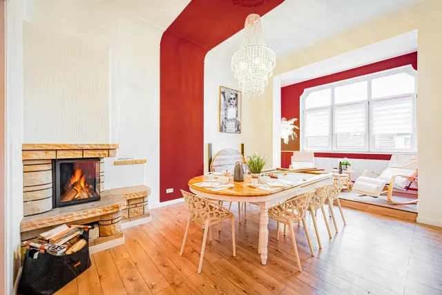BookNoFees: Amplio departamento de 145 m² en un edificio antiguo, con 4 recámaras y 1 lugar de estacionamiento privado en Magdeburgo – Magdeburg