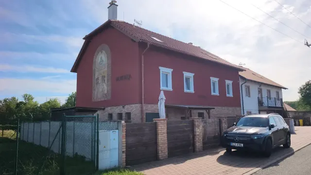 BookNoFees: Departamento con terraza – Jevišovka