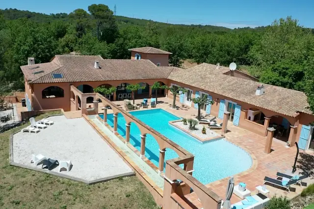 BookNoFees: Las Yuccas – 5 personas, con piscina y aire acondicionado – TRANS-EN-PROVENCE