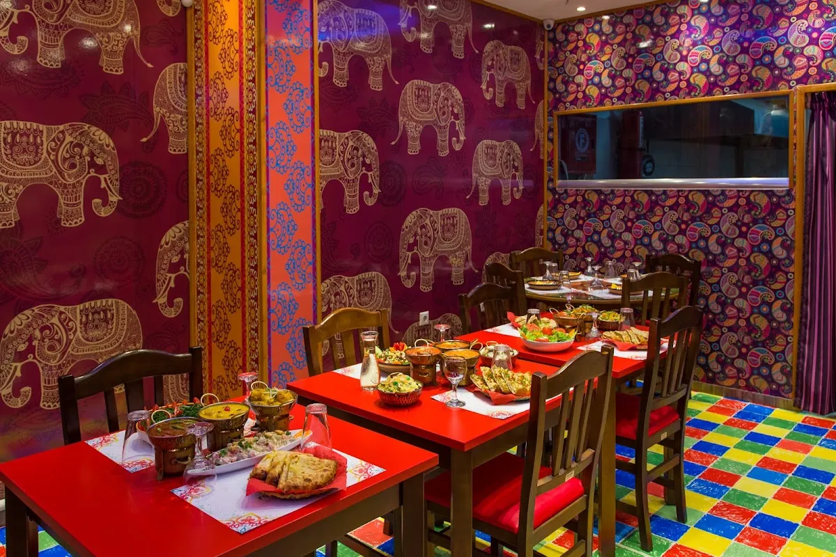BookNoFees: Restaurante – Red Elephant – Athens – Elefante Rojo, foto 1
