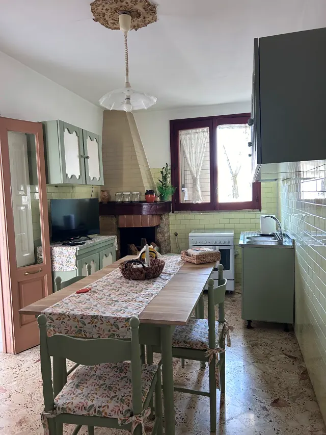 BookNoFees: alojamiento vacacional en MAGLIE – Casa de vacaciones «Il Giardino Segreto» con chimenea
