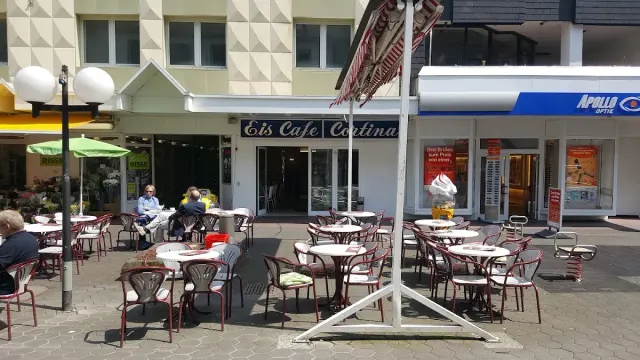 BookNoFees: Restaurante – Eiscafé Cortina – Meschede – Cafetería Cortina, foto 3