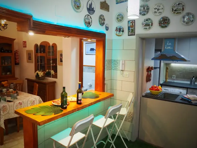 BookNoFees: La Luz – Las Palmas De Gran Canaria