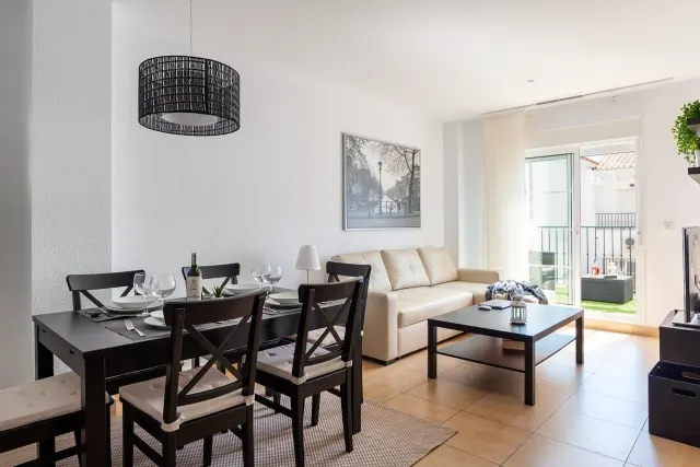 BookNoFees: Casa amplia y tranquila con terrazas y piscina – Vejer de la Frontera