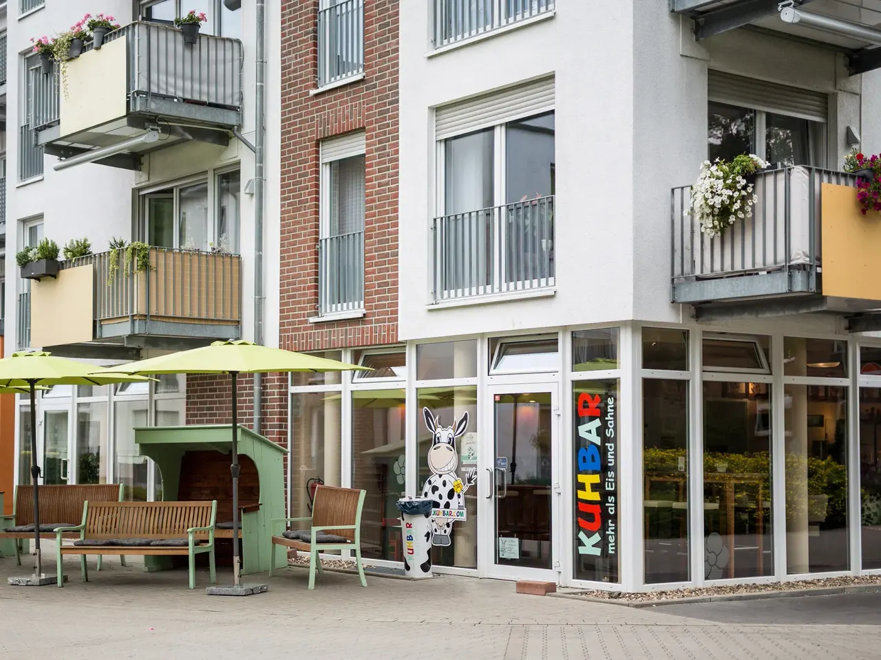 BookNoFees: Heladería – KUHBAR Menden – Menden – KUHBAR Menden, foto 1