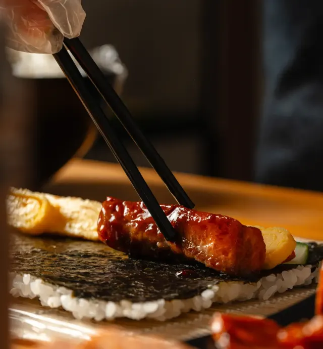 BookNoFees: Saya Sushi, Warsaw