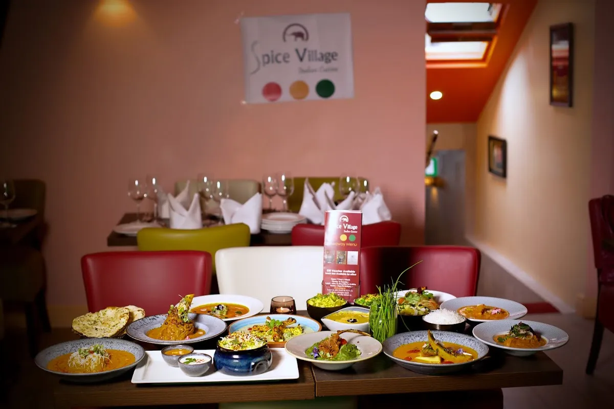 BookNoFees: Restaurante – Spice Village – Dublin – Pueblo de las Especias, foto 1