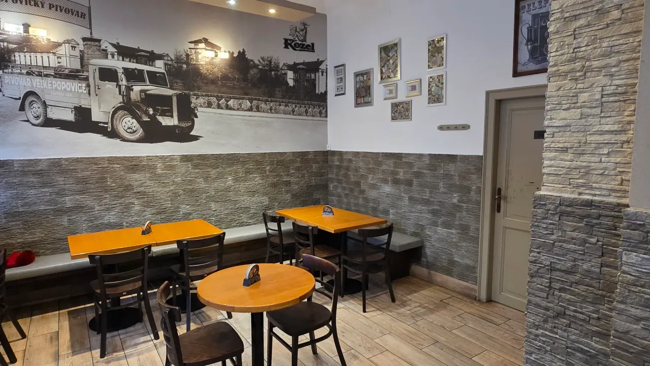 BookNoFees: Restaurante – Strašnická mincovna – Prague – La Casa de la Moneda de Strašnice, foto 1