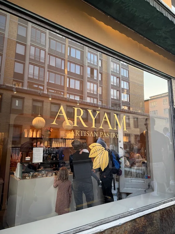 BookNoFees: Heladería – Aryam – Stockholm – Levántate, foto 1