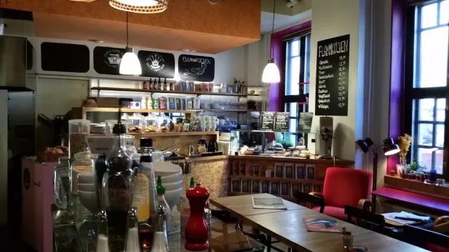 BookNoFees: Cafetería – Cafe Panik – Helsinki – Café Panik, foto 3