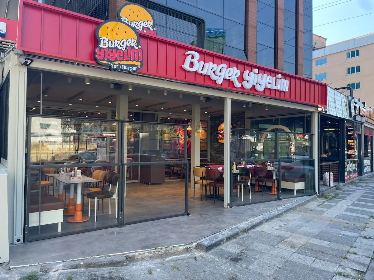 BookNoFees: Restaurante – Burger Yiyelim - Şerifali – Istanbul – Comamos una hamburguesa - Şerifali, foto 1