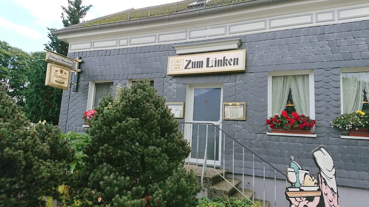 BookNoFees: Restaurante – Zur Linken – Halver – A la izquierda, foto 1