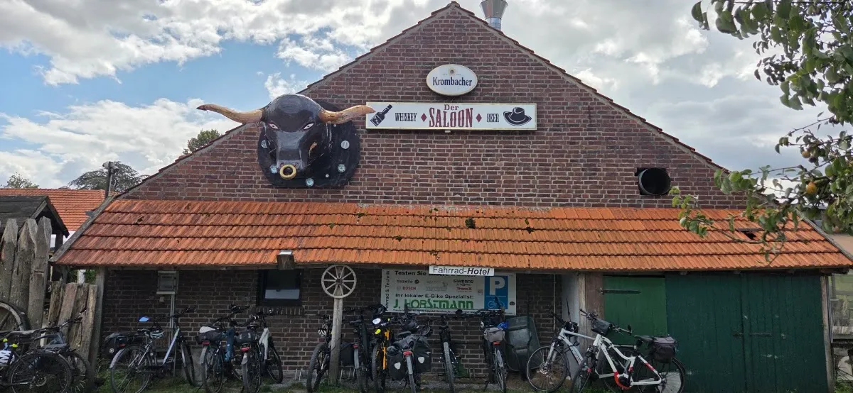 BookNoFees: Restaurante – Der Saloon In Kesseler – Lippetal – El Saloon en Kesseler, foto 1