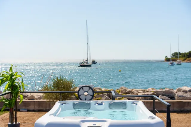 BookNoFees: Luxury Sea House Pearl Infinity – Casa flotante exclusiva en Novigrad – Novigrad