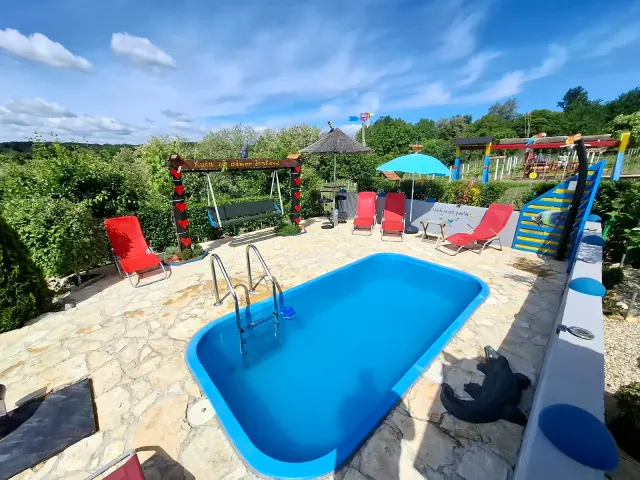 BookNoFees: alojamiento vacacional en Ludbreg – Casa de vacaciones con piscina y sauna