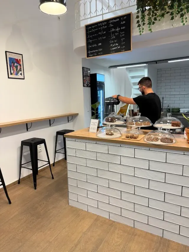 BookNoFees: Cafetería – The Rendezvous – Athens – El encuentro, foto 3