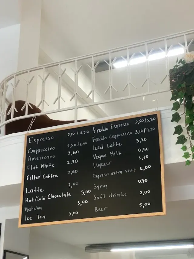 BookNoFees: Cafetería – The Rendezvous – Athens – El encuentro, foto 2