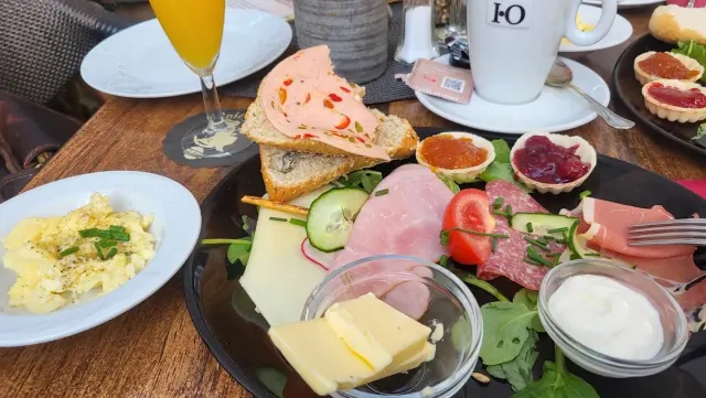 BookNoFees: Restaurante – Cafe Adele – Hattingen – Café Adele, foto 2