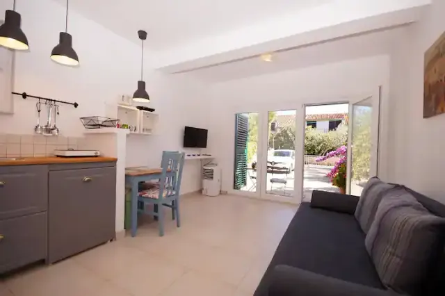BookNoFees: NUEVO: Departamento tipo estudio cerca de la playa – Tribunj