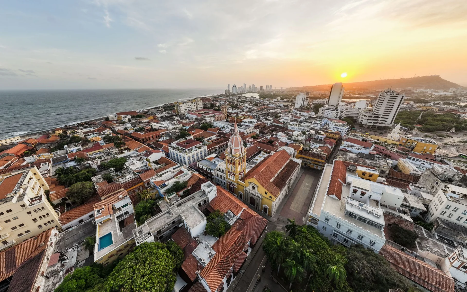 Casco antiguo de Cartagena al atardecer